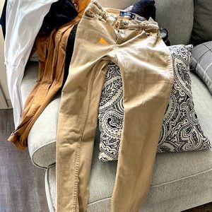 Low-rise, super skinny jeans